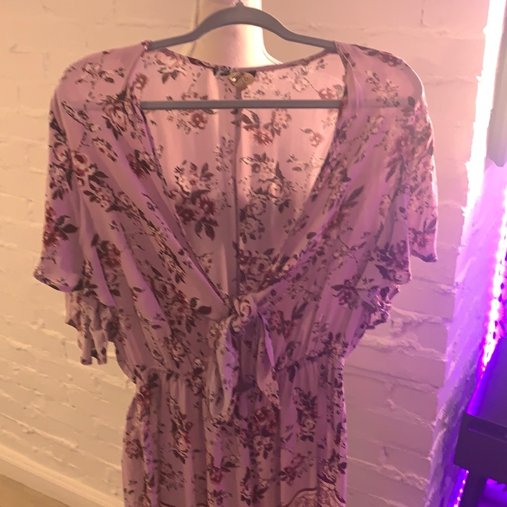 Kendall & Kylie front tie romper- Large